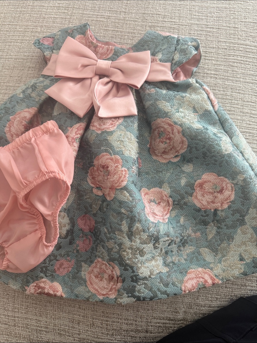 NWOT baby Girls Floral Bow Dress with Pink Bloom Print size 3/6 M